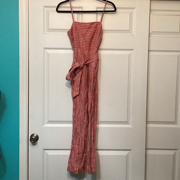 💥PRICE DROP💥 Tie Waist Gngham Linen Jumpsuit - Picture 6 of 7